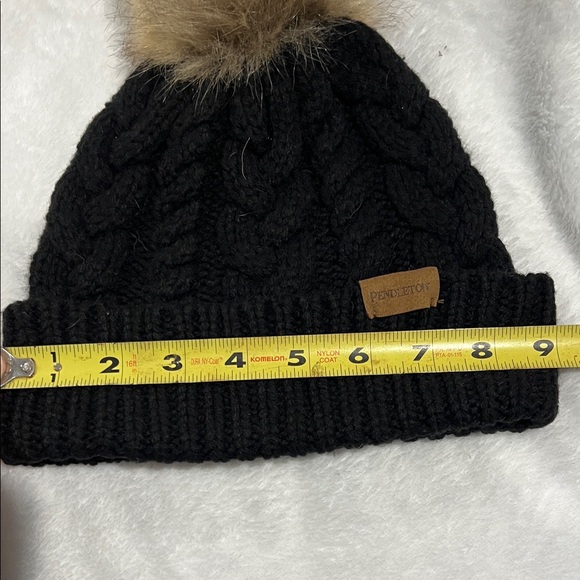 Pendleton LambsWool Black Knit Beanie with Faux Fur Pom Sz OS - Picture 7 of 8